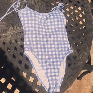 high hips,adjustable shoulder straps